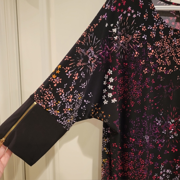 NWOT Woman Within Plus Size Long Black Floral Tunic with Zipper Sleeves - 18/20 - Picture 2 of 8